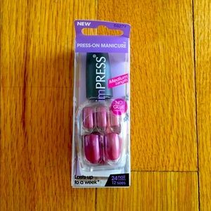 In-Press Press-On Manicure